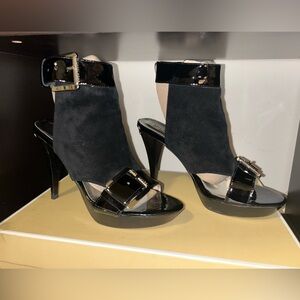 Size 8.5 Women’s black Michael Kors heels